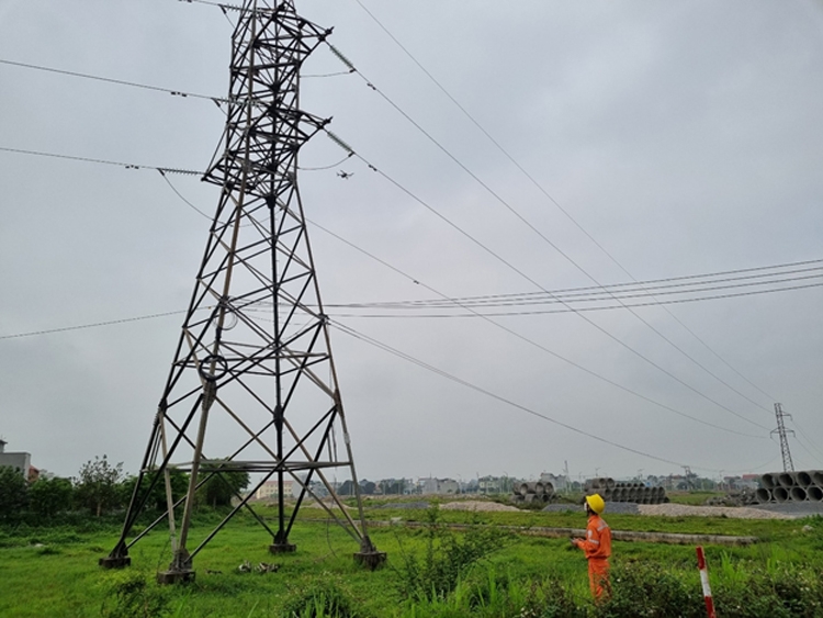 PC Hà Nam đảm bảo độ tin cậy cung cấp điện trước mùa nắng nóng PC Hà Nam đảm bảo độ tin cậy cung cấp điện trước mùa nắng nóng