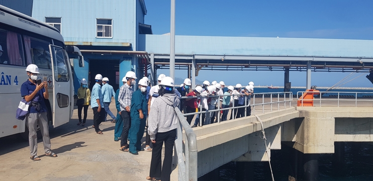 Nhiệt điện Vĩnh Tân 4: Tiếp bước cho em đến trường Nhiệt điện Vĩnh Tân 4: Tiếp bước cho em đến trường