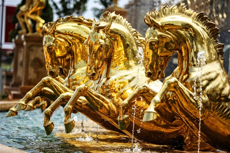 Kiệt tác mới được gia tộc điêu khắc Frilli tạo tác trên đỉnh Bà Nà hoành tráng đến cỡ nào? Kiệt tác mới được gia tộc điêu khắc Frilli tạo tác trên đỉnh Bà Nà hoành tráng đến cỡ nào?