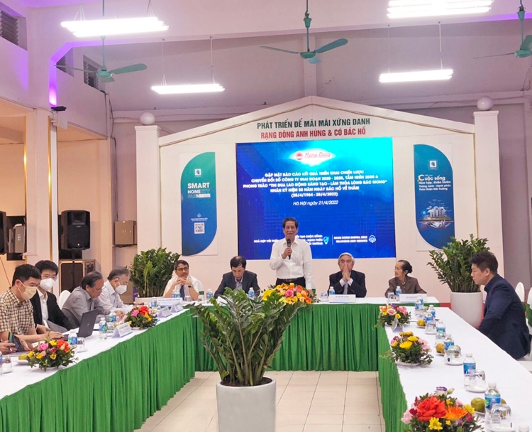 Bóng đèn Phích nước Rạng Đông báo cáo kết quả triển khai chiến lược chuyển đổi số Bóng đèn Phích nước Rạng Đông báo cáo kết quả triển khai chiến lược chuyển đổi số