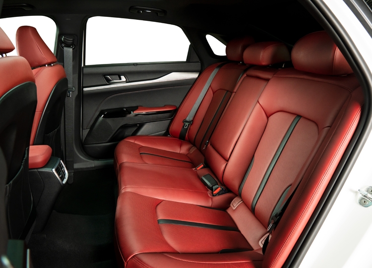 Kia K5 – D sedan cao cấp chinh phục người trẻ Kia K5 – D sedan cao cấp chinh phục người trẻ