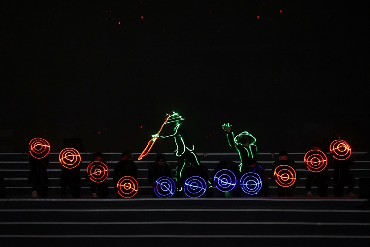 Hàng ngàn người tham dự đêm khai mạc Lễ hội Du lịch biển 2022 tại Sầm Sơn