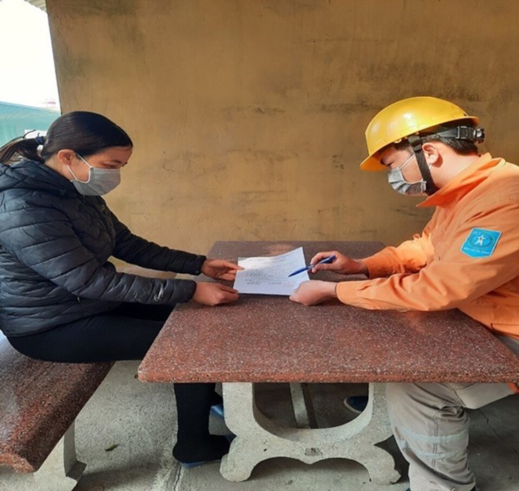 PC Hà Nam tuyên truyền người dân chủ động điều tiết phụ tải và có giải pháp sử dựng điện tiết kiệm, hiệu quả PC Hà Nam tuyên truyền người dân chủ động điều tiết phụ tải và có giải pháp sử dựng điện tiết kiệm, hiệu quả