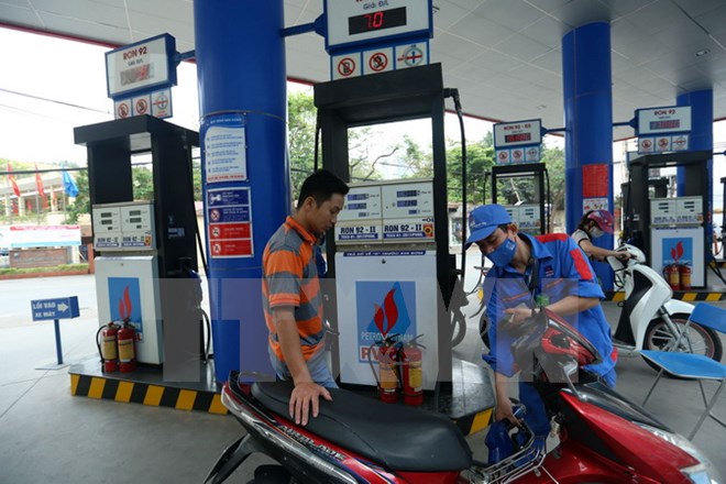 ngan sach se hut thu nghiem trong khi giam thue nhap khau xang dau