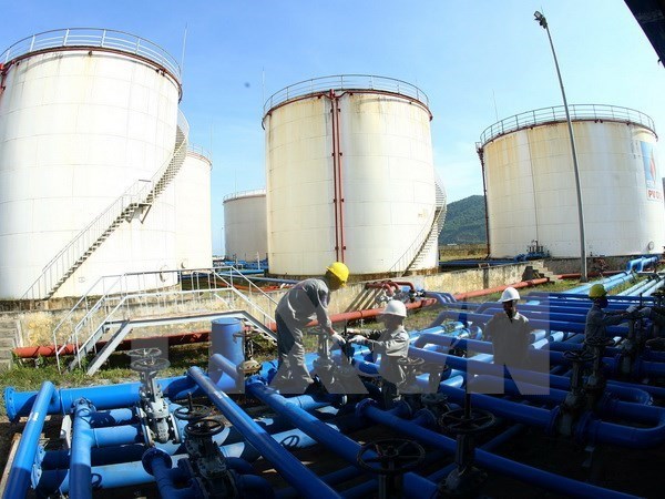 nhap khau xang dau cac loai tang hon 31 trong 4 thang dau nam