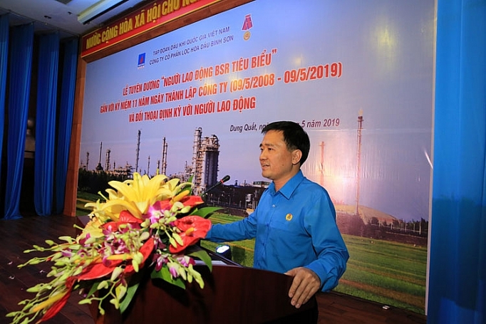 Lọc hóa dầu Bình Sơn tuyên dương người lao động tiêu biểu và đối thoại định kỳ loc hoa dau binh son tuyen duong nguoi lao dong tieu bieu va doi thoai dinh ky