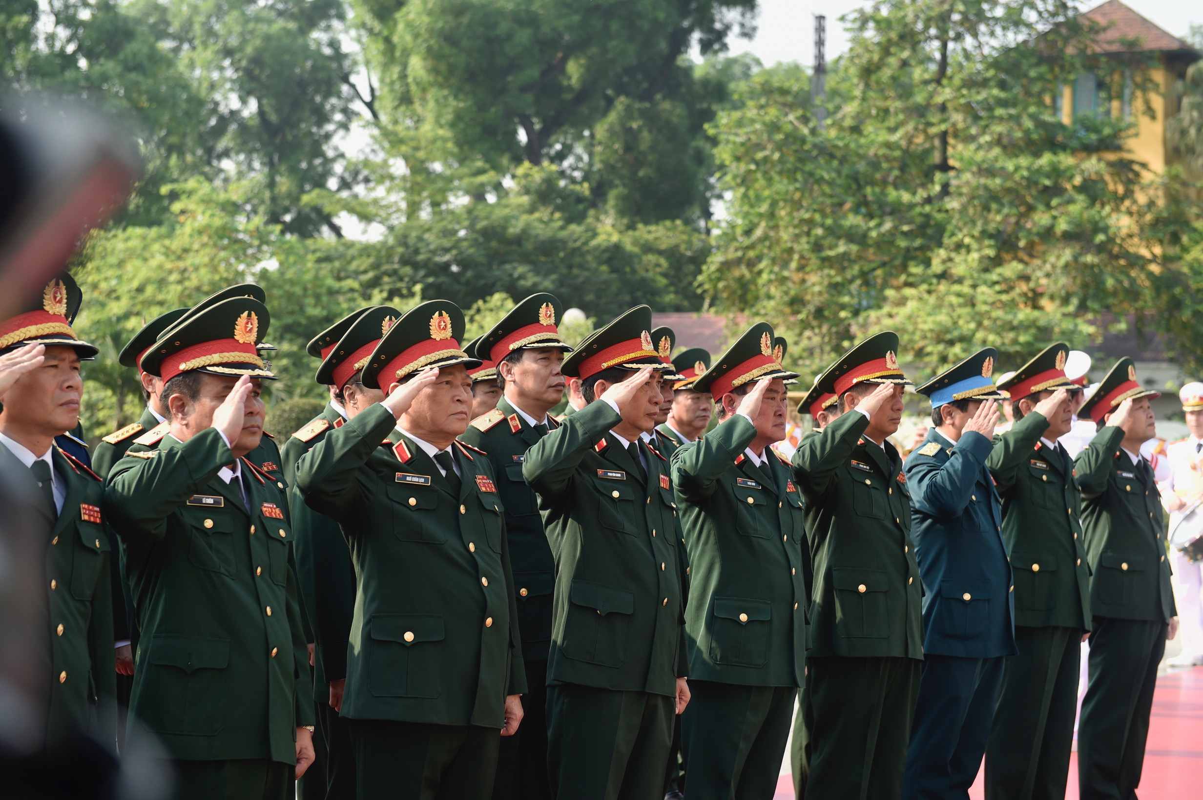 lanh dao dang nha nuoc vieng chu tich ho chi minh