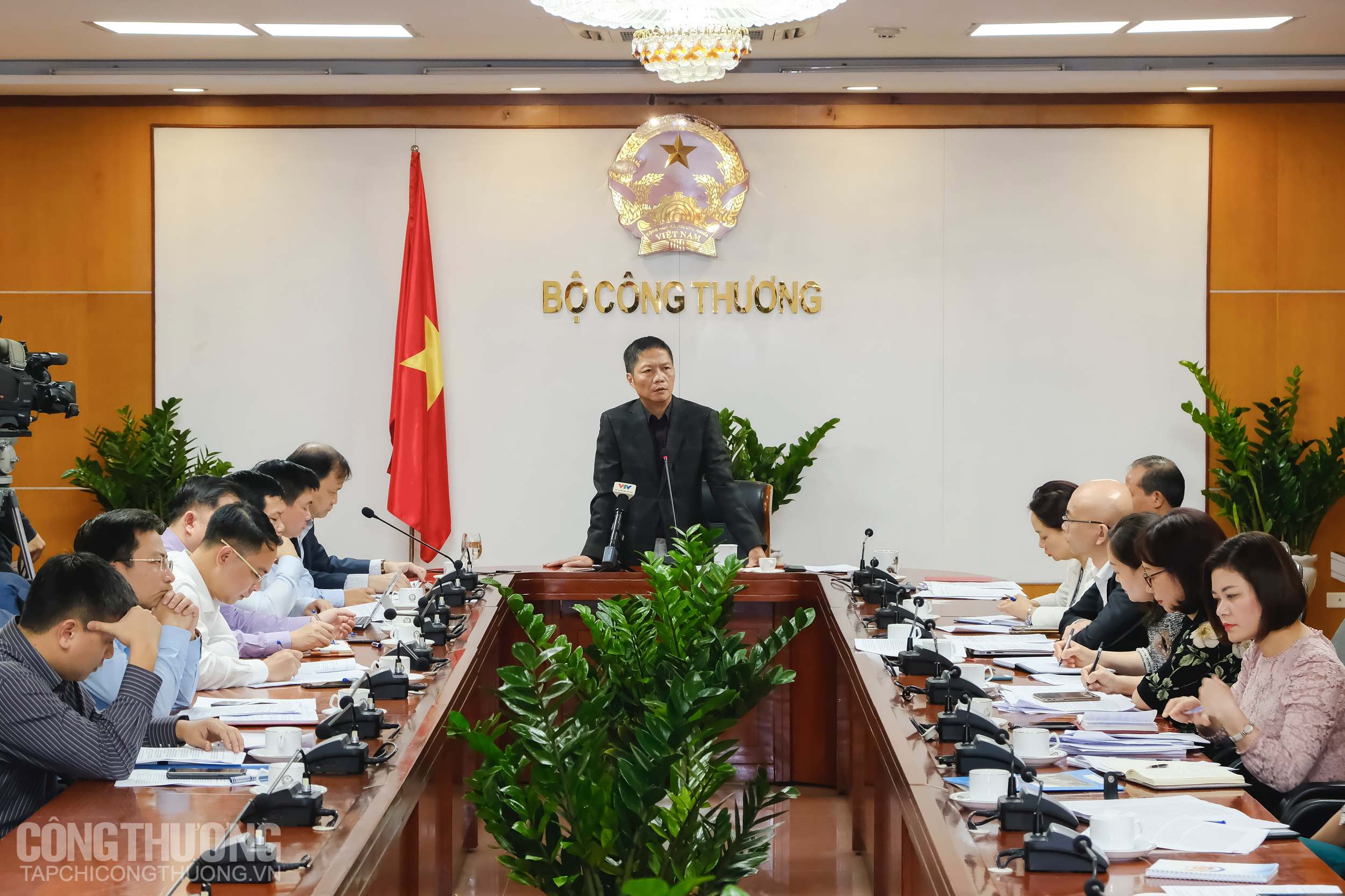 Bộ Công Thương họp về tác động của Covid-19 đến các ngành sản xuất và giải pháp ứng phó vào chiều 26/02/2020