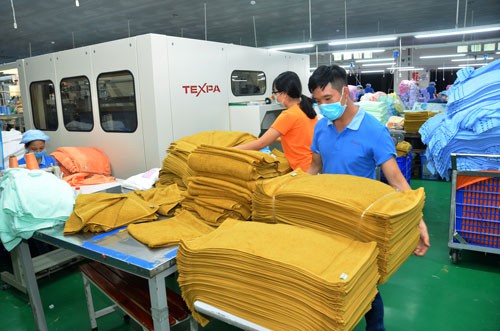 Mở cánh cửa lớn sang EU (*): Chất xúc tác cho dệt may, da giày - Ảnh 1. Mở cánh cửa lớn sang EU (*): Chất xúc tác cho dệt may, da giày - Ảnh 1.