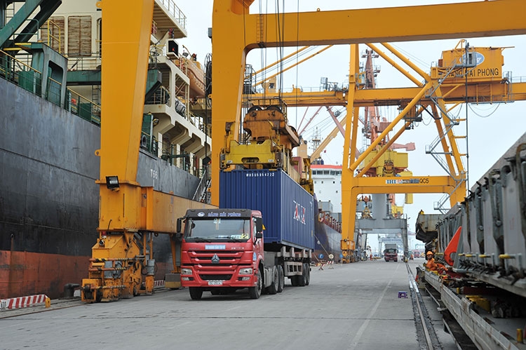 Xuất nhập khẩu: Động lực quan trọng cho tăng trưởng Xuất nhập khẩu: Động lực quan trọng cho tăng trưởng