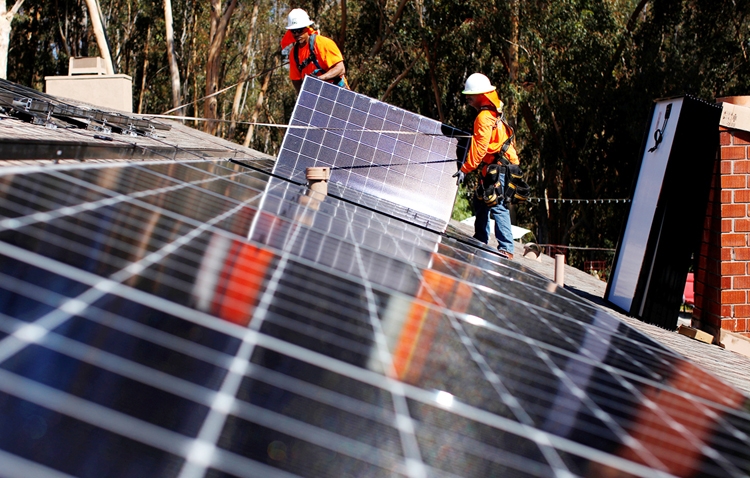 Chất thải từ điện mặt trời: “Mặt tối” của năng lượng sạch Chất thải từ điện mặt trời: “Mặt tối” của năng lượng sạch