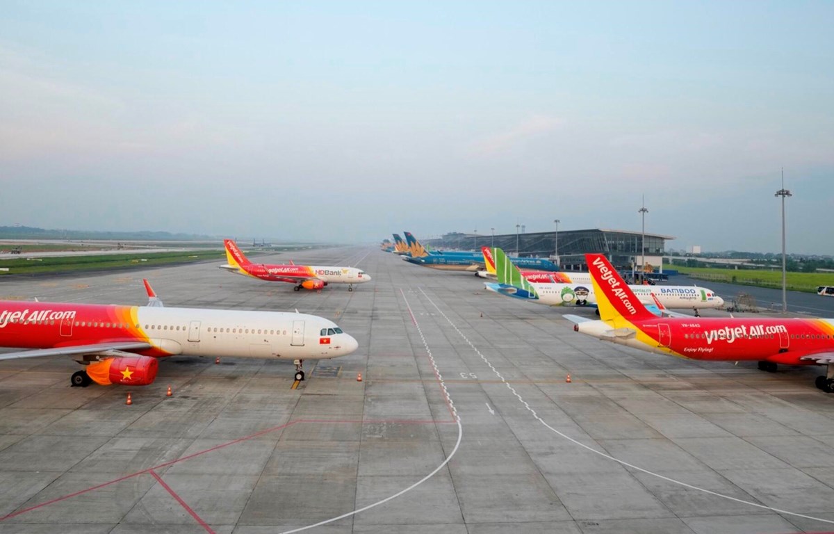 Dự kiến đến hết năm 2022, sản lượng vận chuyển hành khách nội địa đạt gần về mức năm 2019, thời điểm trước khi xảy ra dịch COVID-19. (Ảnh: CTV/Vietnam+)
