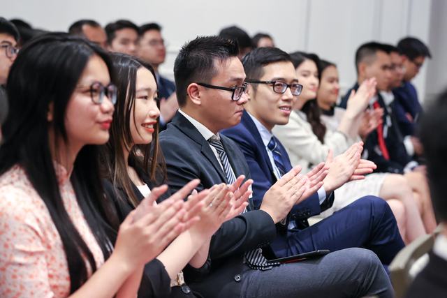 Thủ tướng Phạm Minh Chính: ‘Thế hệ chúng tôi chưa làm thì thế hệ tương lai sẽ làm’ - Ảnh 6. Thủ tướng Phạm Minh Chính: ‘Thế hệ chúng tôi chưa làm thì thế hệ tương lai sẽ làm’ - Ảnh 6.