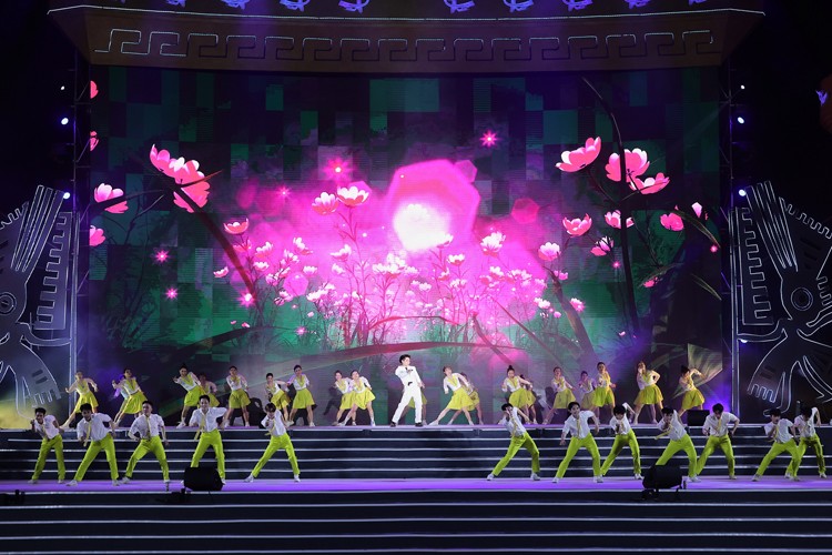 Dàn xe mô tô “khủng” quy tụ tại TP. Sầm Sơn, Thanh Hóa vào ngày 28/5 Dàn xe mô tô “khủng” quy tụ tại TP. Sầm Sơn, Thanh Hóa vào ngày 28/5