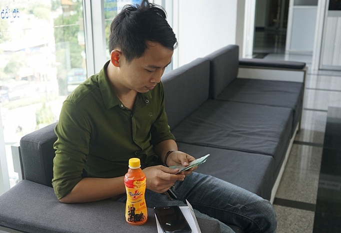 nguoi tieu dung lien tiep trung thuong chuc trieu khi uong number 1