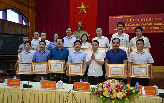 Hội nghị chuyên đề về công tác cải cách hành chính, cải thiện môi trường đầu tư kinh doanh tỉnh Yên Bái năm 2019 hoi nghi chuyen de ve cong tac cai cach hanh chinh cai thien moi truong dau tu kinh doanh tinh yen bai nam 2019