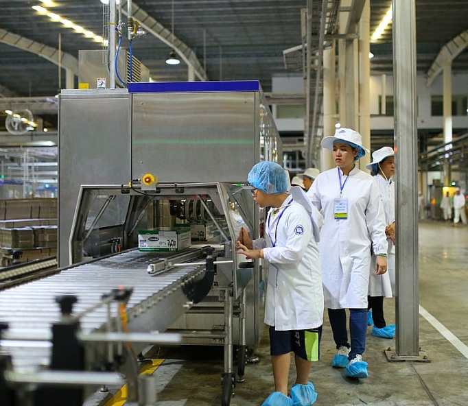 hoc sinh hao hung tu kham pha hanh trinh sua hoc duong vinamilk