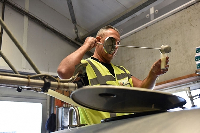 tat tan tat ve dha chuan ha lan trong sua bot dutch lady me nen biet