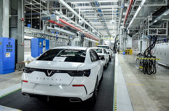 xe vinfast tien hanh chay thu tai viet nam truoc ngay ra mat