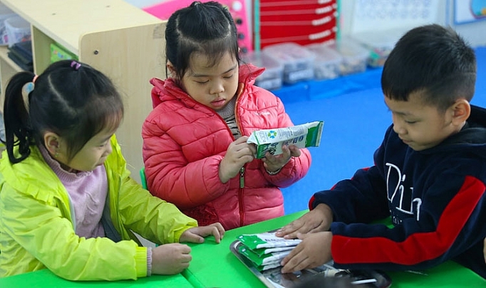 Chương trình Sữa học đường và nỗ lực cải thiện “nạn” thiếu vi chất dinh dưỡng chuong trinh sua hoc duong va no luc cai thien nan thieu vi chat dinh duong