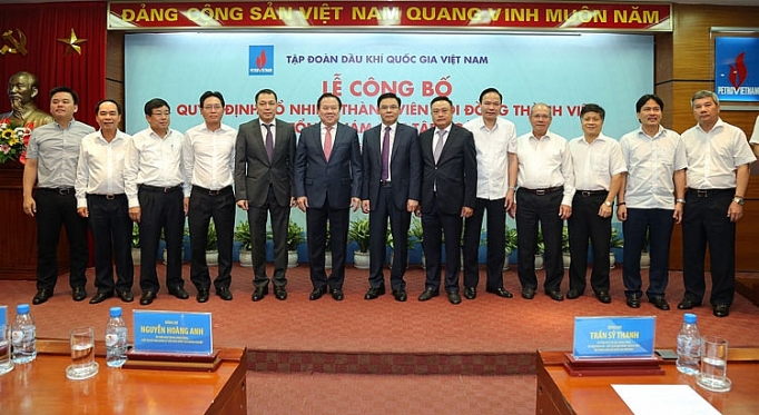 tan tong giam doc le manh hung chung suc chung long vi su phat trien cua pvn