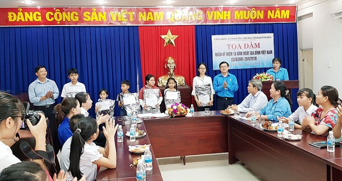 cong doan nganh cong thuong khanh hoa toa dam giu gin hanh phuc gia dinh