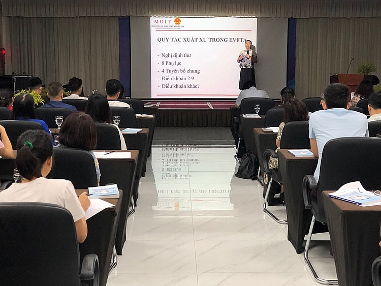 Tập huấn về Quy tắc xuất xứ hàng hóa trong EVFTA tap huan ve quy tac xuat xu hang hoa trong evfta
