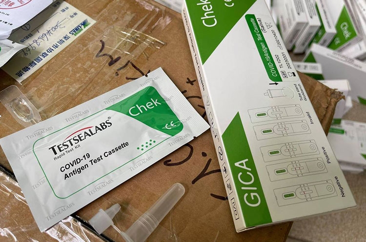 Mua kit test nhanh Covid-19: Coi chừng tiền mất, tật mang Mua kit test nhanh Covid-19: Coi chừng tiền mất, tật mang