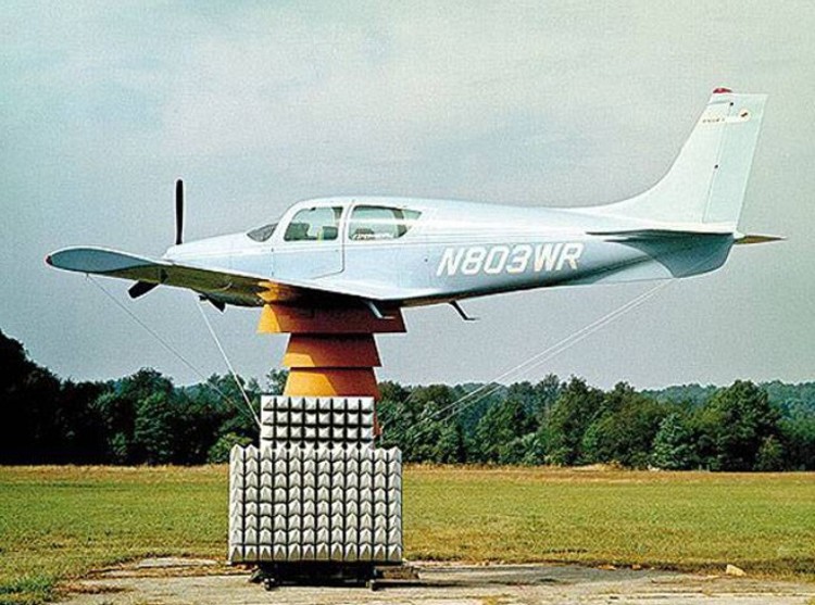 Windecker A-7 Eagle - chiếc máy bay hoàn toàn bằng composite đầu tiên