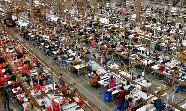 Giá bông “làm chùn bước” các nhà sản xuất hàng may mặc châu Á Giá bông “làm chùn bước” các nhà sản xuất hàng may mặc châu Á