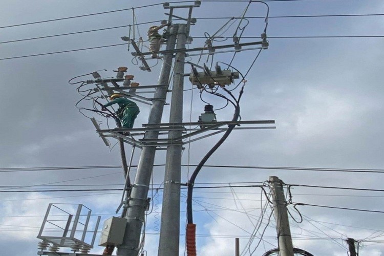 Điện lực Tiên Lãng: Đẩy nhanh tiến độ lập phương án đầu tư đáp ứng nhu cầu phát triển phụ tải Điện lực Tiên Lãng: Đẩy nhanh tiến độ lập phương án đầu tư đáp ứng nhu cầu phát triển phụ tải