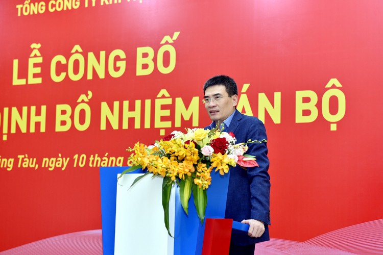 Tổng công ty Khí Việt Nam công bố quyết định bổ nhiệm cán bộ năm 2022 Tổng công ty Khí Việt Nam công bố quyết định bổ nhiệm cán bộ năm 2022