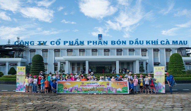 Tham quan Nhà máy Đạm Cà Mau: Những bài học không có trong sách vở Tham quan Nhà máy Đạm Cà Mau: Những bài học không có trong sách vở