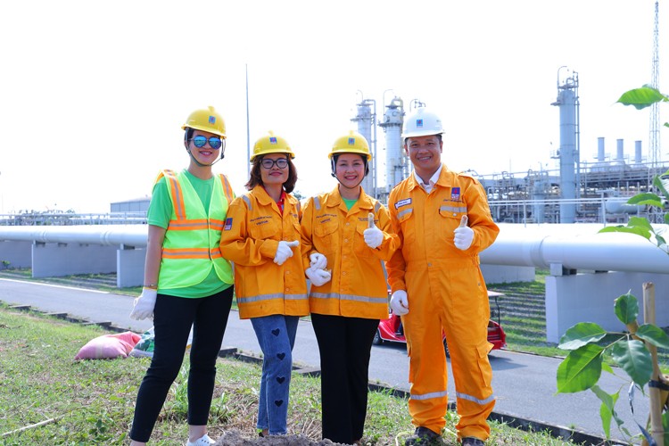Cuộc gặp gỡ của Nữ công Công đoàn PV GAS: Tinh thần nữ lao động bừng sáng và ngọt ngào Cuộc gặp gỡ của Nữ công Công đoàn PV GAS: Tinh thần nữ lao động bừng sáng và ngọt ngào