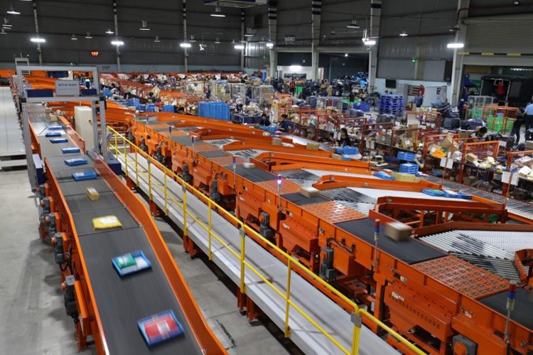 Thương mại điện tử: Giải bài toán giá và dịch vụ logistics Thương mại điện tử: Giải bài toán giá và dịch vụ logistics