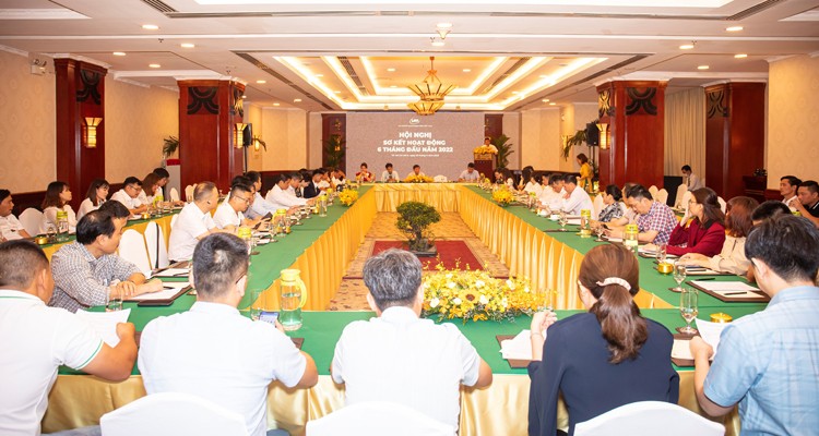Hội Nhôm thanh định hình Việt Nam tổ chức Hội nghị sơ kết hoạt động 6 tháng đầu năm 2022 Hội Nhôm thanh định hình Việt Nam tổ chức Hội nghị sơ kết hoạt động 6 tháng đầu năm 2022