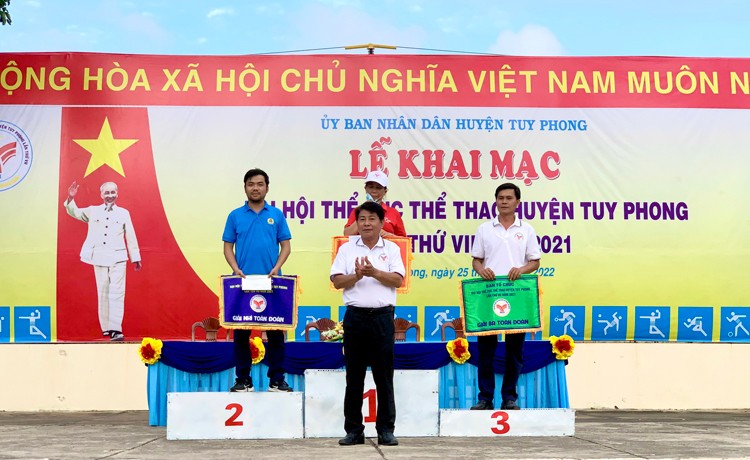 Nhà máy Nhiệt điện Vĩnh Tân 4 giành Giải Nhì Đại hội Thể dục thể thao huyện Tuy Phong Nhà máy Nhiệt điện Vĩnh Tân 4 giành Giải Nhì Đại hội Thể dục thể thao huyện Tuy Phong