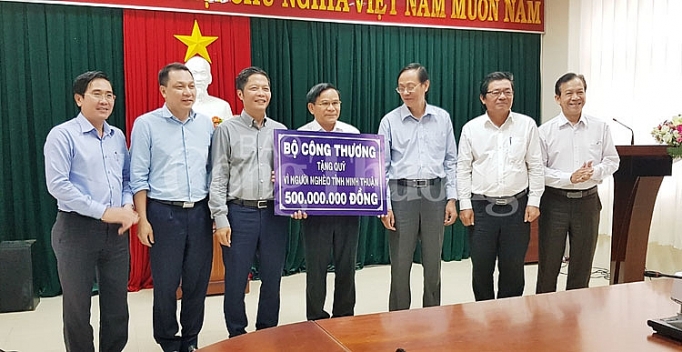 ninh thuan co du dieu kien de tro thanh trung tam nang luong tai tao cua ca nuoc