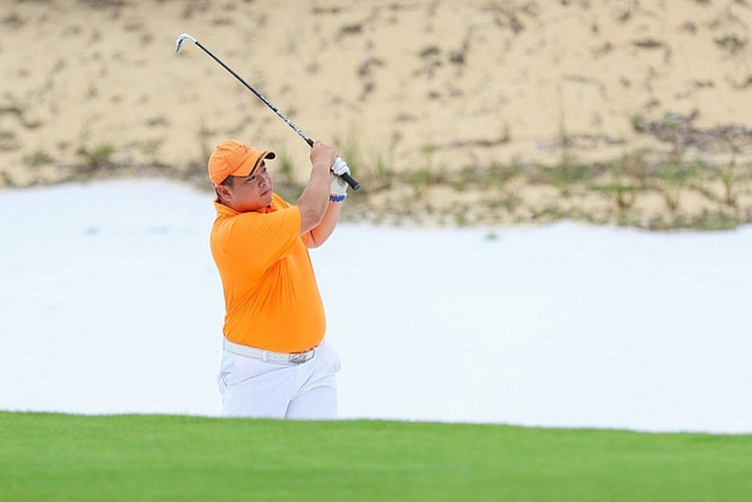 cuu danh thu nguyen hong son so gay cung vo chong nhac si minh khang tai vinpearl golf nam hoi an