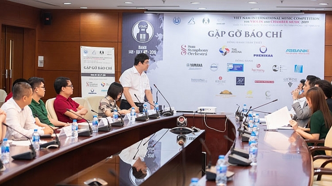 Dàn nhạc giao hưởng Mặt trời đồng hành cùng cuộc thi Âm nhạc quốc tế cho Violin và hòa tấu thính phòng dan nhac giao huong mat troi dong hanh cung cuoc thi am nhac quoc te cho violin va hoa tau thinh phong viet nam 2019