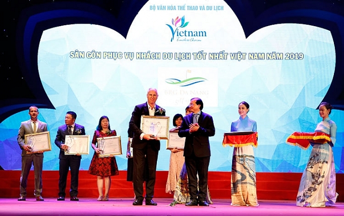 Tập đoàn BRG được vinh danh nhiều giải tại Giải thưởng Du lịch Việt Nam 2019 tap doan brg duoc vinh danh nhieu giai tai giai thuong du lich viet nam 2019