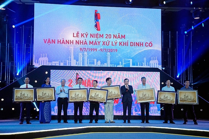 Mừng kỷ niệm 20 năm KVT - GPP Dinh Cố mung ky niem 20 nam kvt gpp dinh co