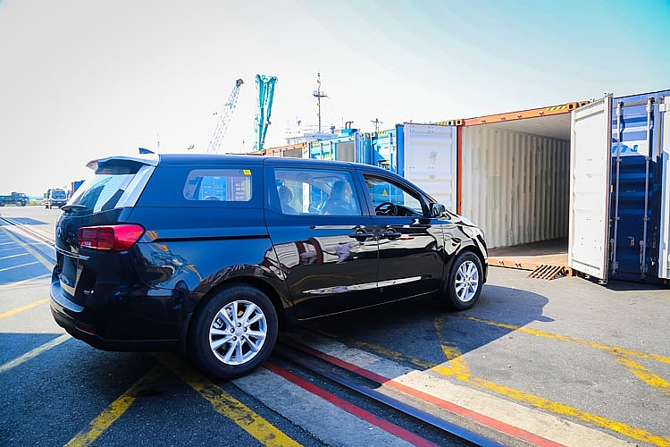 thaco xuat khau o to qua thai lan