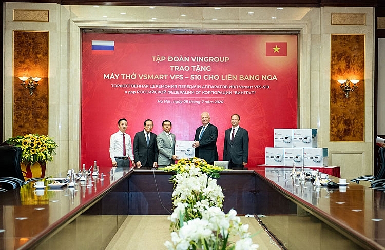 Vingroup trao tặng 1 000 máy thở cho Nga Ucraina và Singapore vingroup trao tang 1000 may tho cho nga ucraina va singapore