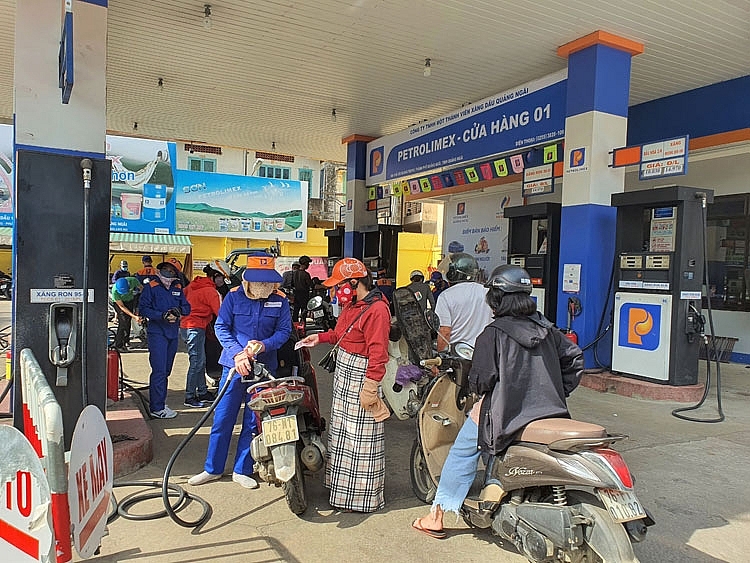 Dịch bệnh được kiểm soát, nhu cầu tiêu thụ xăng dầu đã tăng trở lại 4822 loc hoa dau