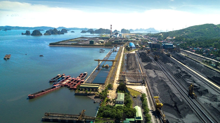 6 tháng đầu năm 2021: TKV đồng lòng vượt khó, duy trì sản xuất kinh doanh hiệu quả 6 tháng đầu năm 2021: TKV đồng lòng vượt khó, duy trì sản xuất kinh doanh hiệu quả