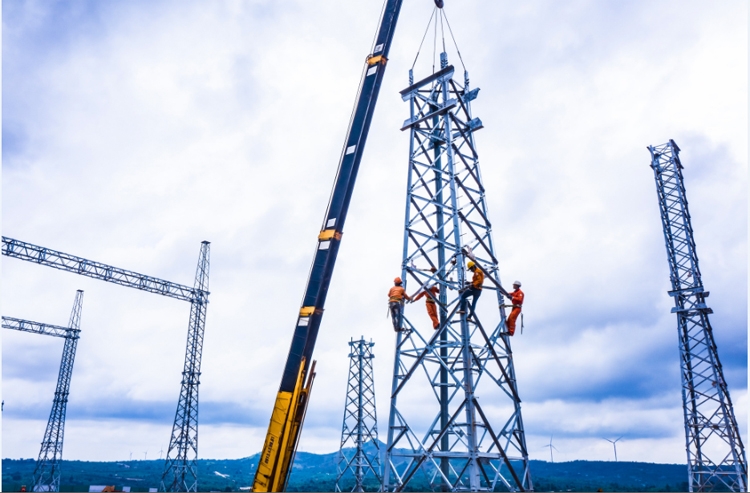 Hành trình gian nan của đoàn siêu trường siêu trọng khi thực hiện dự án điện gió