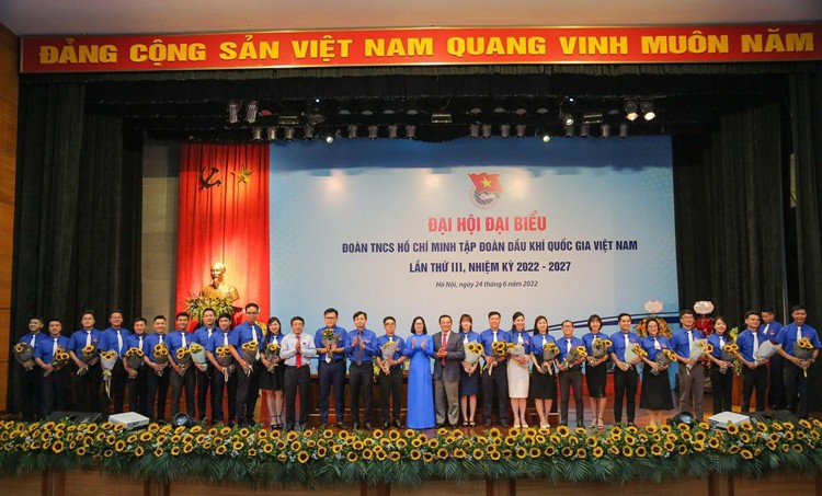 Đoàn Thanh niên PV GAS nhận khen thưởng tại Đại hội đại biểu Đoàn Thanh niên Tập đoàn lần thứ III Đoàn Thanh niên PV GAS nhận khen thưởng tại Đại hội đại biểu Đoàn Thanh niên Tập đoàn lần thứ III