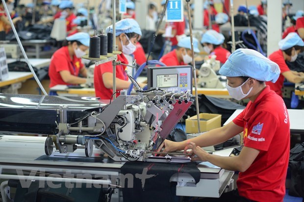 HSBC nang du bao tang truong cua Viet Nam nam 2022 len 6,9% hinh anh 1