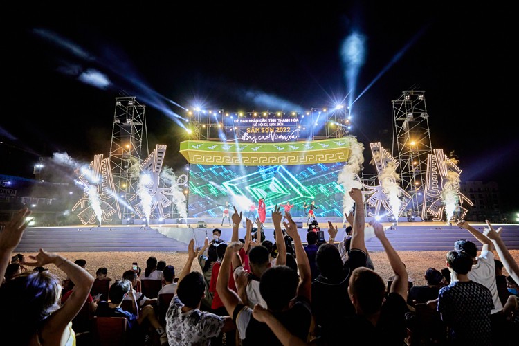 Tối 30/7, dàn diễn viên tên tuổi của Nhà hát Tuổi trẻ hội tụ tại Sun Fest Sầm Sơn Tối 30/7, dàn diễn viên tên tuổi của Nhà hát Tuổi trẻ hội tụ tại Sun Fest Sầm Sơn